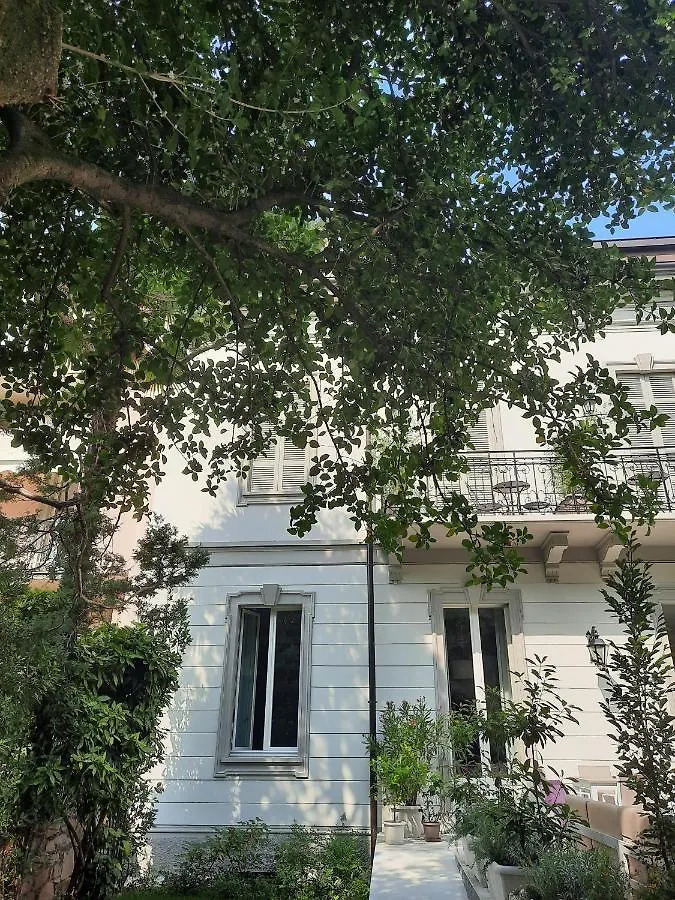 Santagata Bed&Breakfast Como Guest house