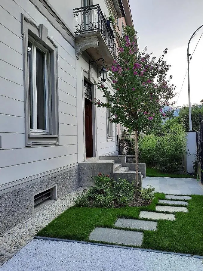 Santagata Bed&Breakfast Como Guest house