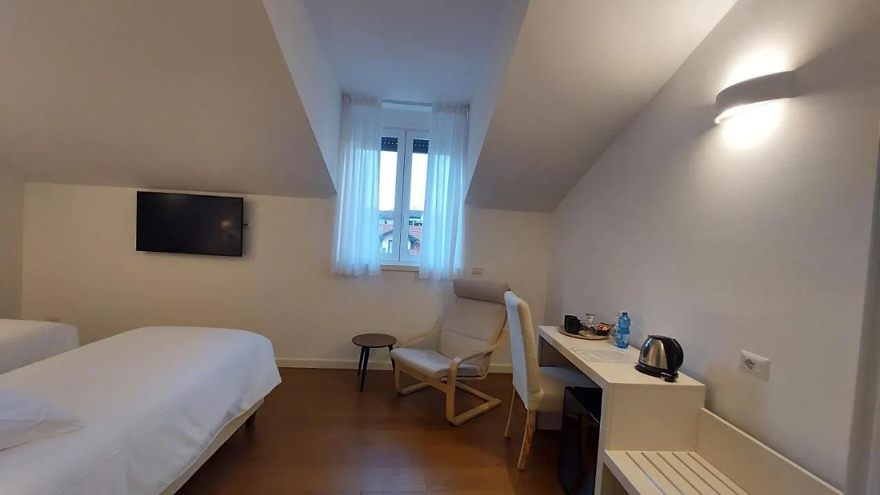Santagata Bed&Breakfast Como Guest house