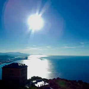 Le Giuee , Genua Italië